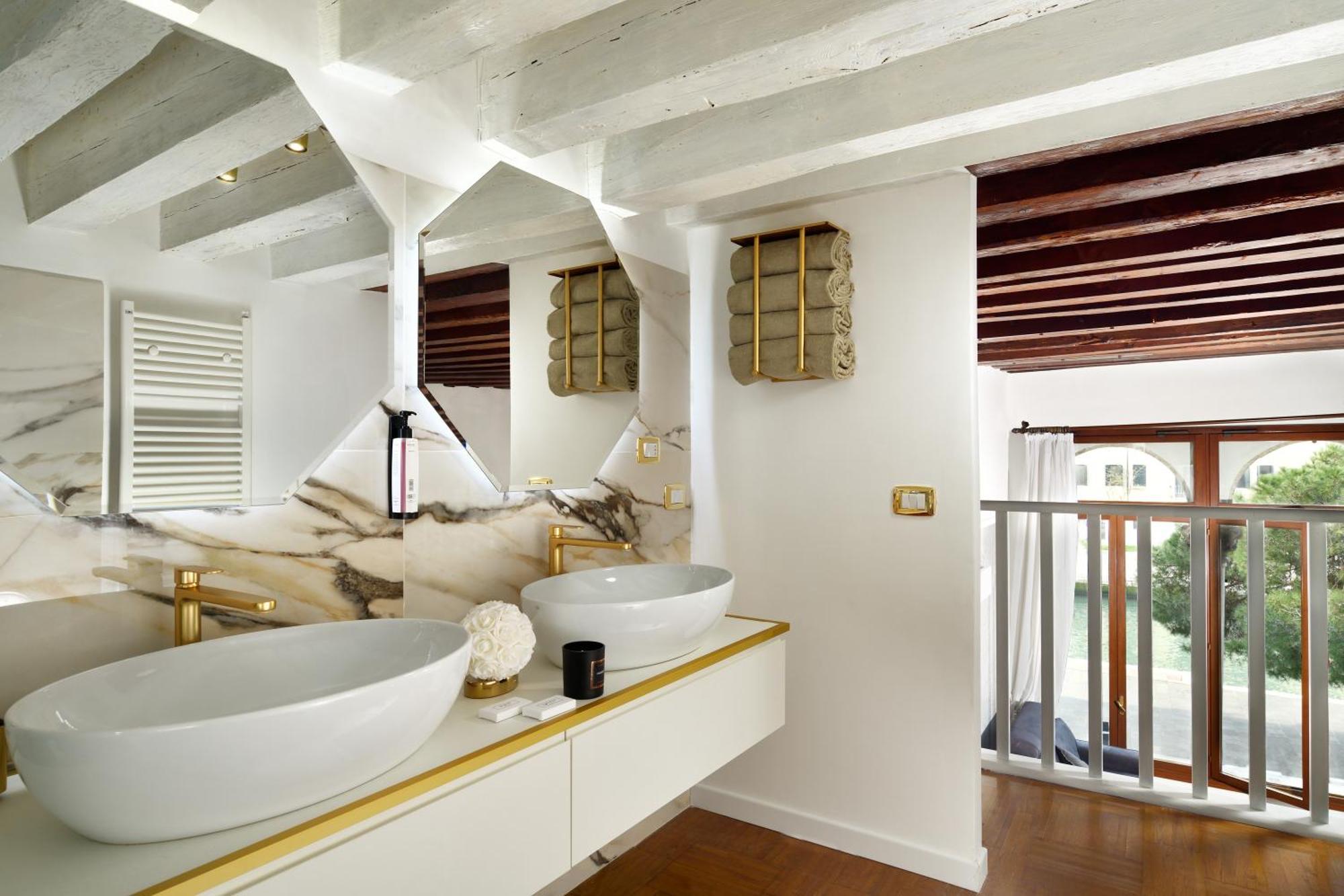 Swan Dolcevita Prestige Stay - Canal View & Exclusive Experience Wenecja Zewnętrze zdjęcie